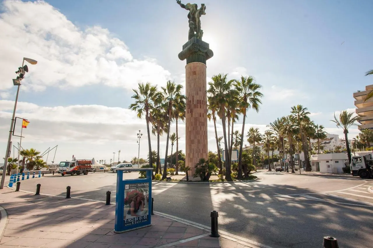 El Mas Exclusivo De Puerto Banus 