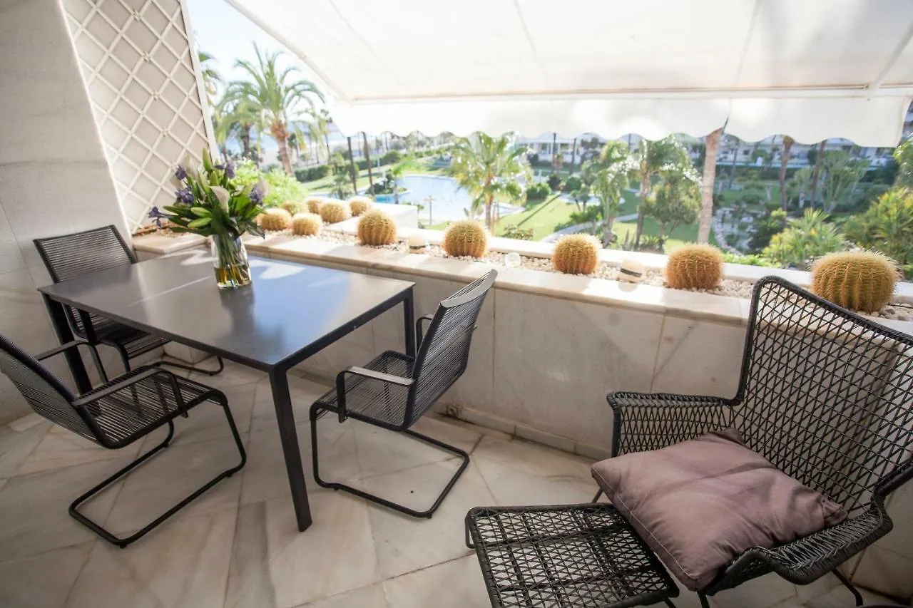 El Mas Exclusivo De Puerto Banus 