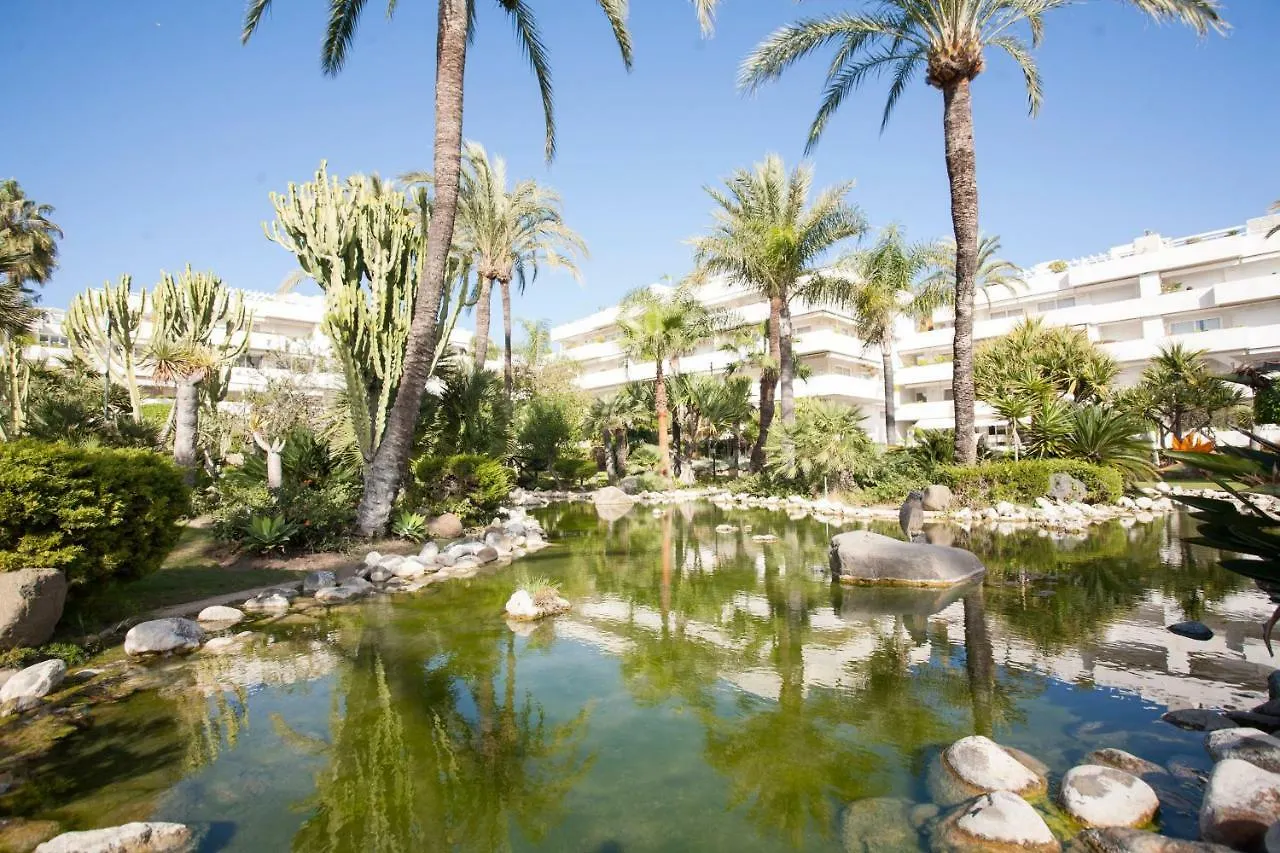 El Mas Exclusivo De Puerto Banus 
